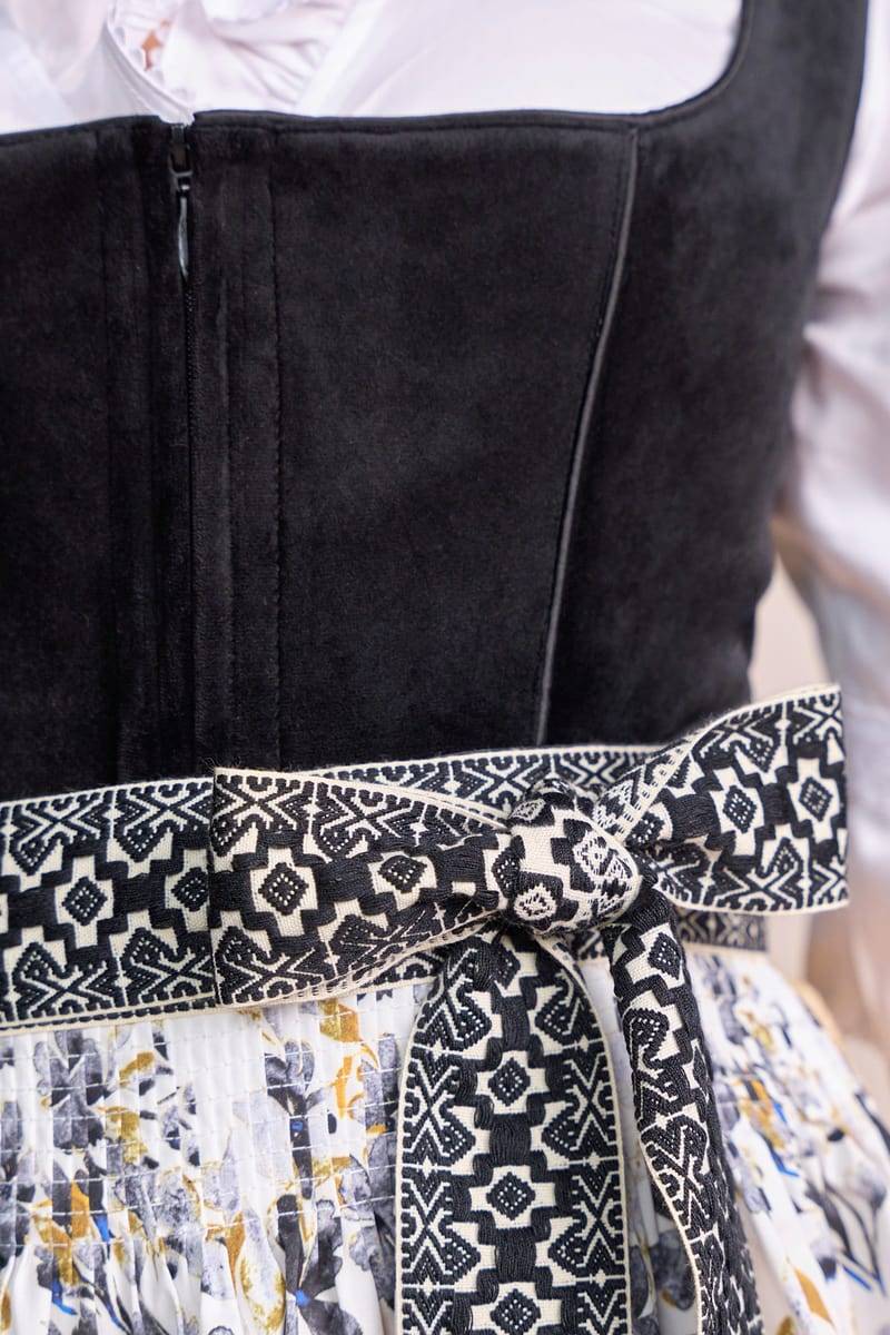 Krüger Madl Dirndl Lona (60cm) Rabatte dieses Monats