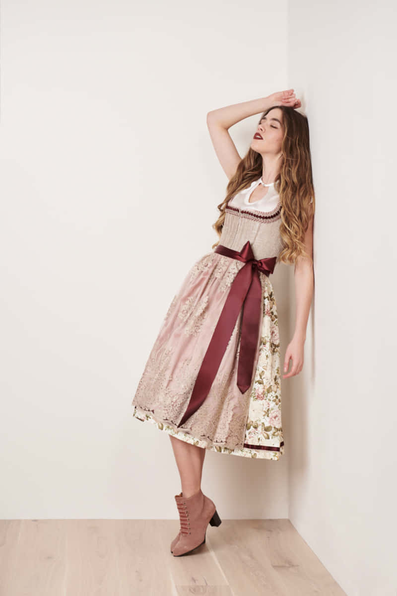 Krüger Madl Dirndl Paulina (70cm) Weihnachtsangebot