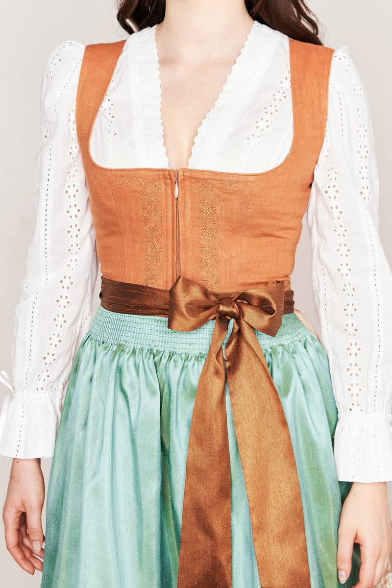 Krüger Madl Dirndl Flaminia (60cm) Begrenzte Freigabe