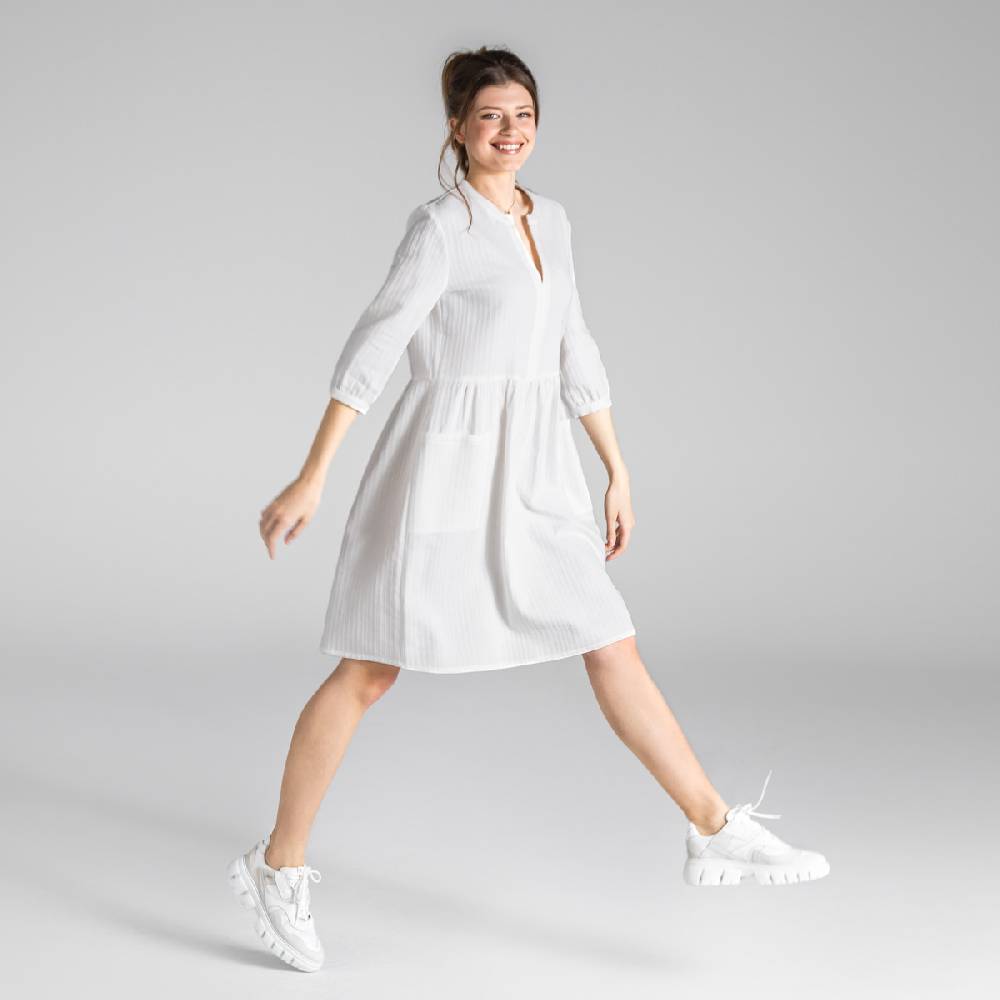 LIVING CRAFTS BLOSWEN - Seersucker Kleid - White Fabrikverkauf