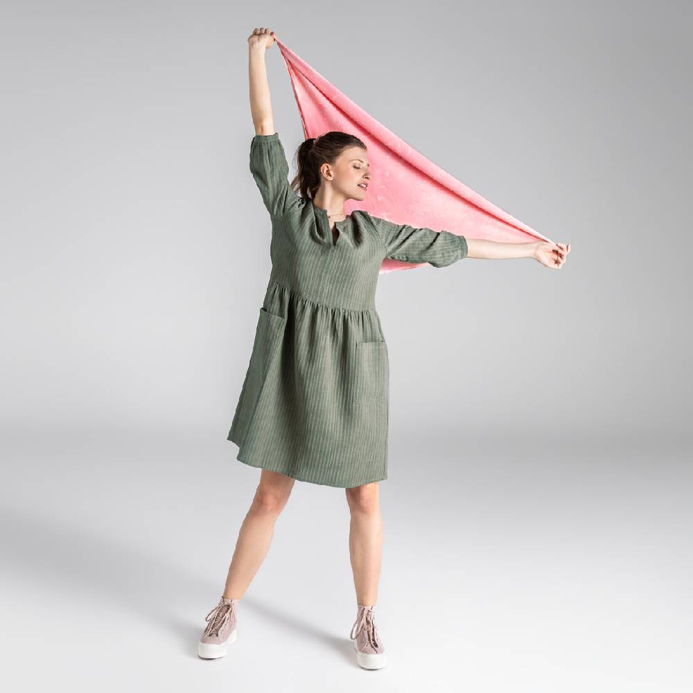 LIVING CRAFTS BLOSWEN - Seersucker Kleid - Khaki Meist gekauft