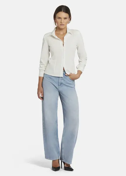 Nicowa Fitted shirt with shoulder pads - CAMIWA in WHITEarticle number NC9A22404011E-004 Angebote