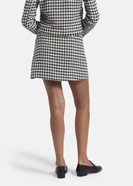 Nicowa Simple mini skirt made of bouclé LANITO in BLACK MULTICOLORarticle number NC8A22502019E-002 Lagerräumung