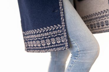 Pezzo D'oro Damenstrickmantel,nachtblau,Strick mit Jacquardbordüre,Doppelstrick,made in Bayern Zeitbegrenzte Promotion