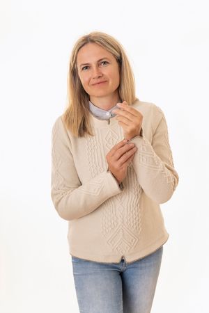 Pezzo D'oro edler Damenwollpullover wollweiss,Trachtenpulli reine Merinowolle, Sonderangebot der Fabrik