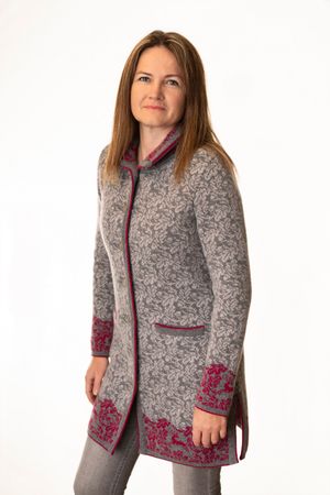 Pezzo D'oro Pezzo D&#039;oro Damenstrickmantel,Grautöne mit dunkelpinken Akzenten, nachhaltig produziert,made in Bayern, Merinowolle Bis zu 55% Rabatt