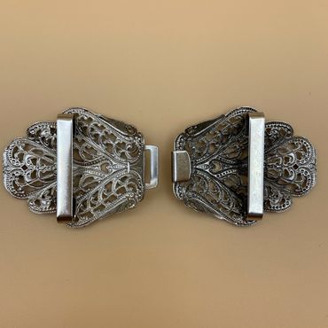 Pezzo D'oro Schürzenschließe, Dirndlschließe,altsilber 2-teilig ,Trachtenschließe, Speichern exportieren