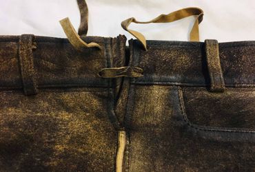Pezzo D'oro Trachtenlederhose kurz, mit Gürtel Bayernwappen, antikfarben braun Wildbock Preisnachlass