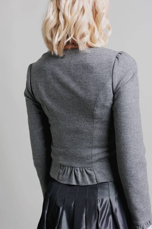 Rockmacherin Ann-Kathrin Spenzerjacke aus Leichtloden mit Rüschenabschluss am Ärmel 50% Rabatt für begrenzte Zeit