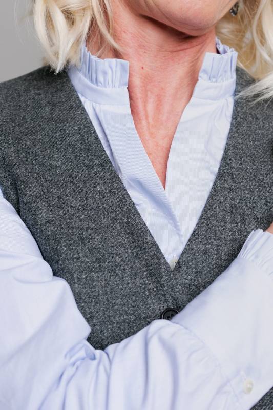 Rockmacherin Susanna Damen-Trachtenbluse mit Rüschen und modernem Ärmelschnitt Angebote
