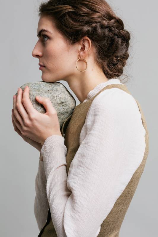 Rockmacherin Lucia Romantische Damenbluse aus Viskose-Crêpe im Angebot
