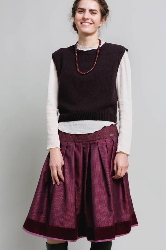 Rockmacherin Ottilie Trachtiger Strickpullunder kurz und gerade geschnitten Osterangebot