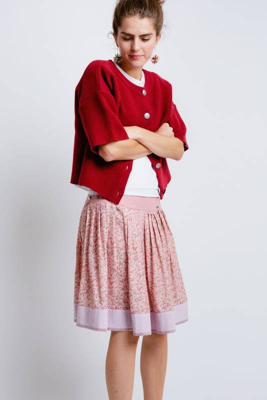 Rockmacherin Mella Strickjacke im Landhaus-Stil, mit trendig kurzem Ärmel JETZT KAUFEN