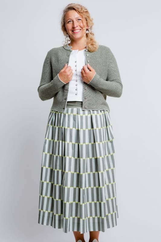 Rockmacherin Florentine Trachten-Strickjacke mit Stehkragen aus Merinowolle Letzte 2 Tage