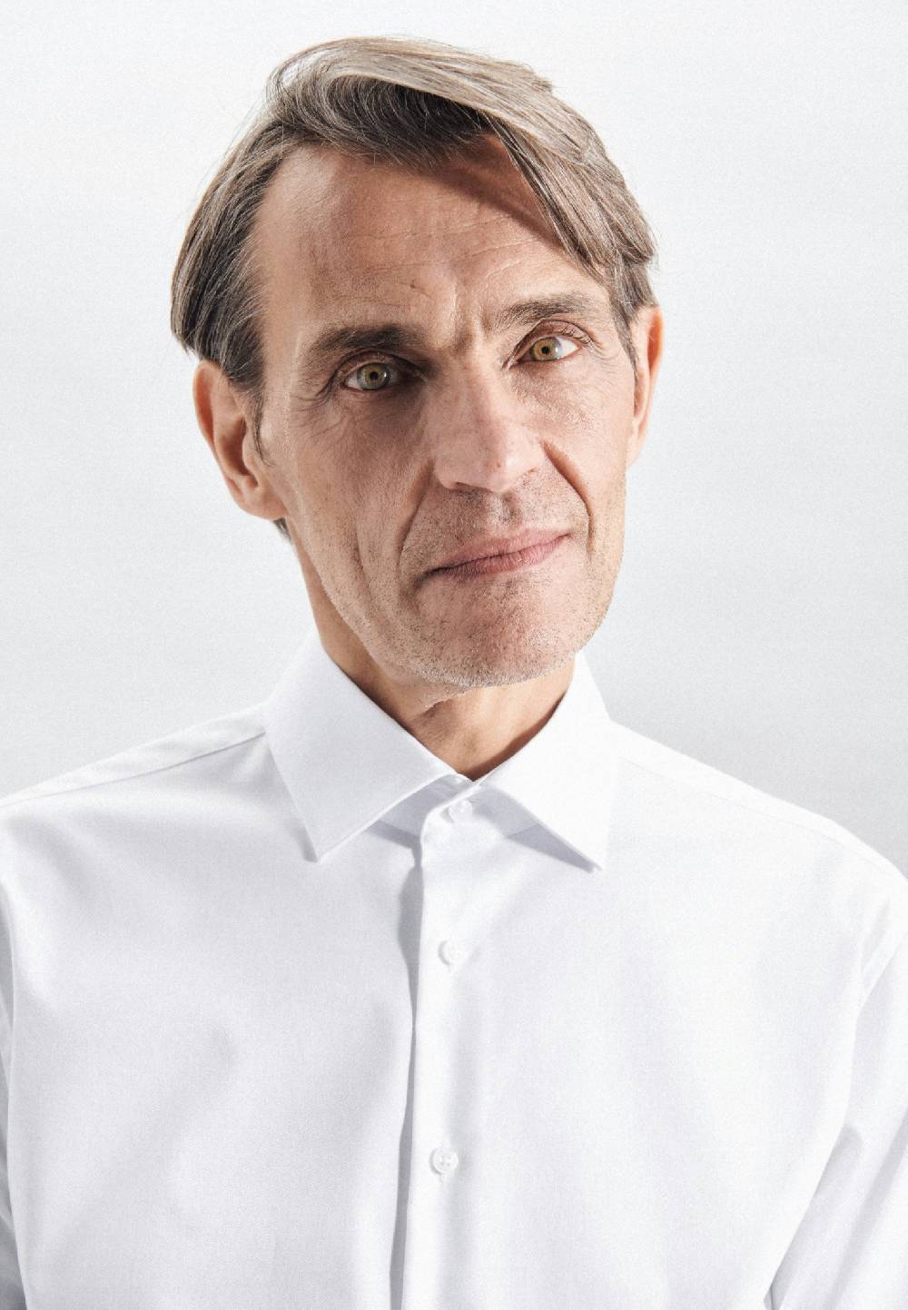 Seidensticker Bügelfreies Twill Business Hemd in Shaped mit Kentkragen Speichern exportieren