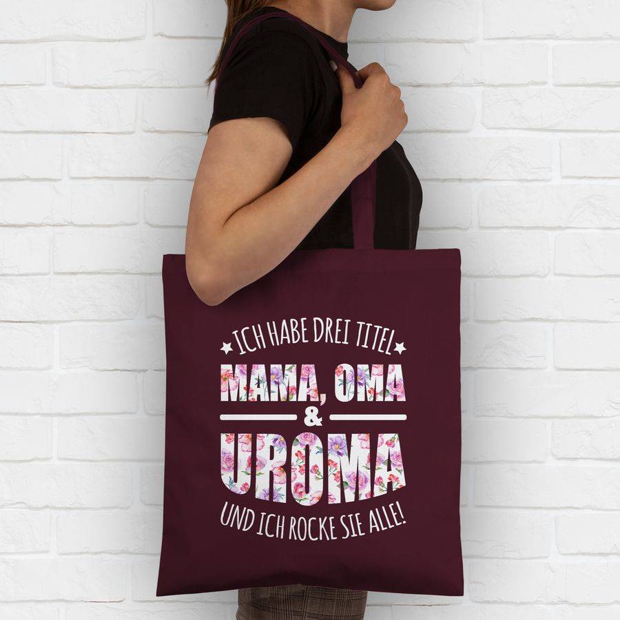 Shirtracer Ich habe drei Titel - Mama, Oma & Uroma und ich rocke sie alle!: T-Shirt Turnbeu Shirtracer Exklusivangebot