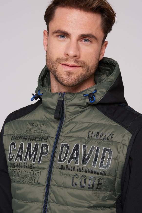 Soccx 2-in-1 Softshelljacke mit abtrennbaren Ärmeln forest khaki / black Neuheiten