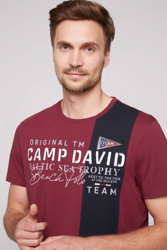 Soccx T-Shirt mit Color-Blocking und Artwork burgundy Letzter Tag