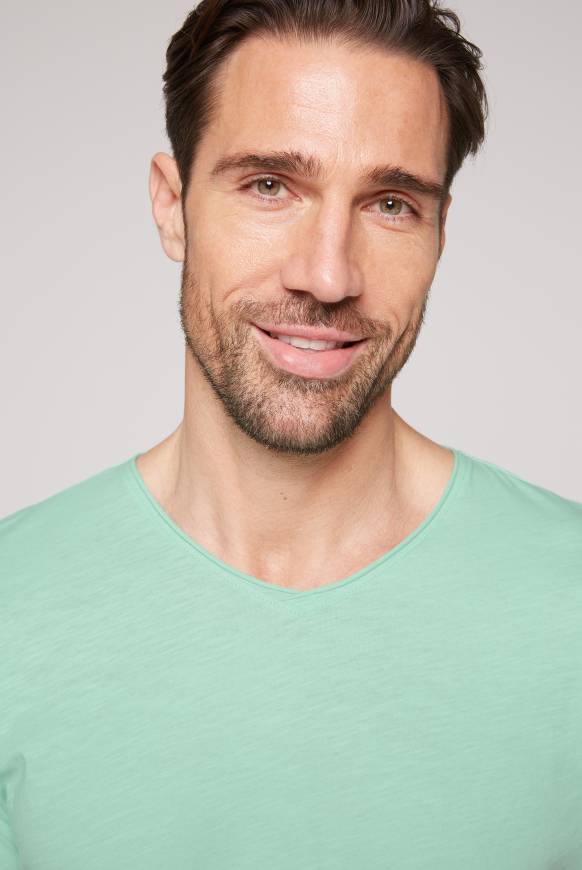 Soccx Basic T-Shirt V-Neck mit Used-Kante sun aqua Flash Sale