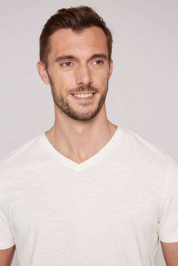 Soccx Basic T-Shirt mit V-Ausschnitt ivory Im Verkauf