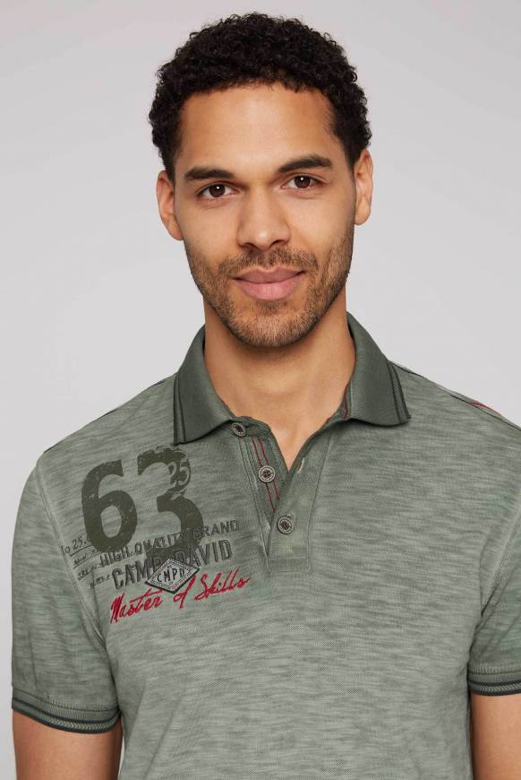 Soccx Pikee-Polo mit Prints und Stickereien green olive Fabrik Onlineshop
